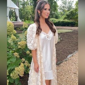 Self Contrast 3D floral duster